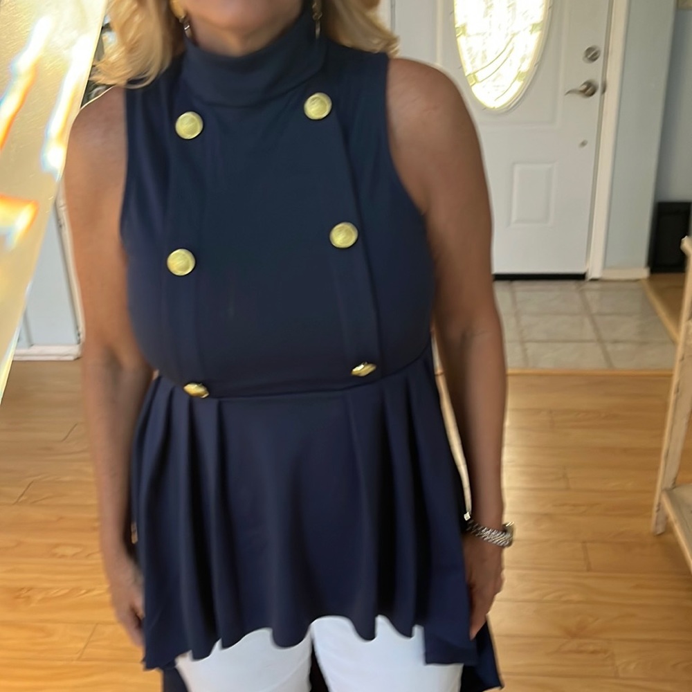 Cute VENUS Nautical Top!
